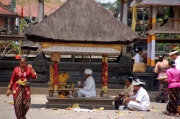 Bali - modlitwy w Besakih