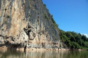 Laos - jaskinie Pak Ou